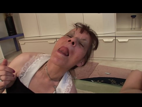 ❤️ Deux grands-mères et un grand-père font une partie à trois Porno at us fr.ixiporn-com.ru ❌️