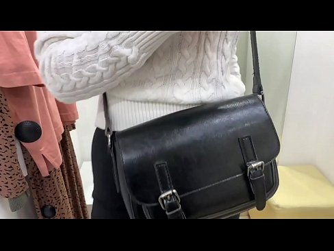 ❤️ Masturbation publique de la jeune salope FeralBerry avec un gode dans la cabine d'essayage Porno at us fr.ixiporn-com.ru ❌️