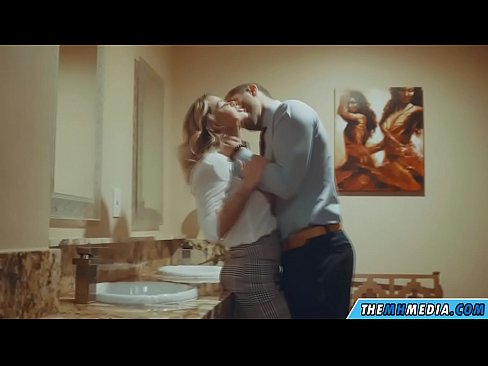 ❤️ Quand une blonde plantureuse vous séduit dans des toilettes publiques. Porno at us fr.ixiporn-com.ru ❌️